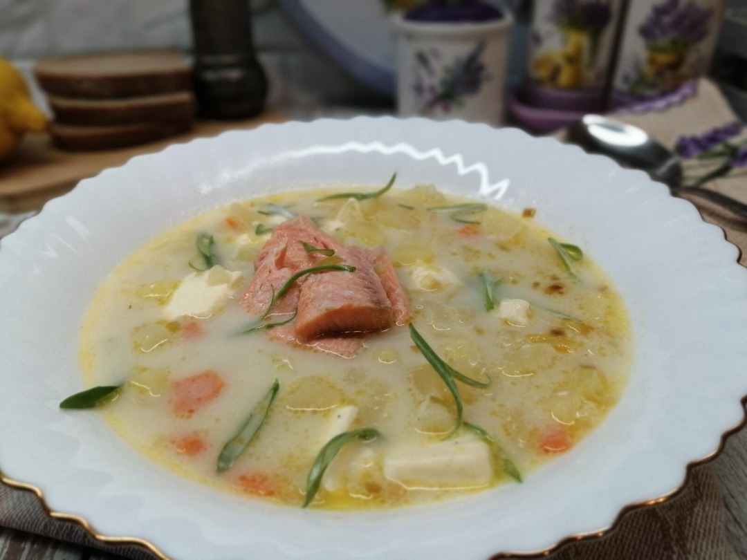 Сливочный суп с форелью