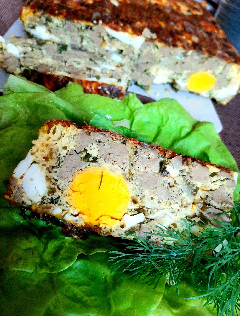 Закуска из печени с яйцом и сыром