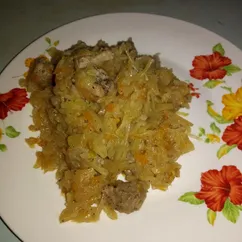 Тушёная капуста с мясом