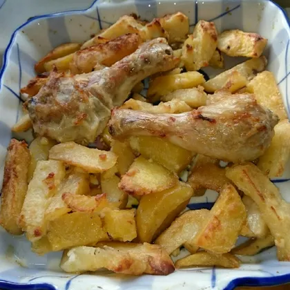Картошка с курицей в духовке