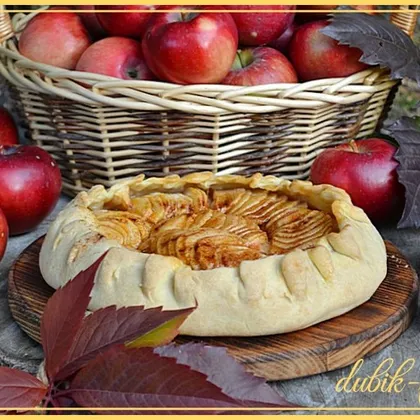 Пирог (галета) с яблоками