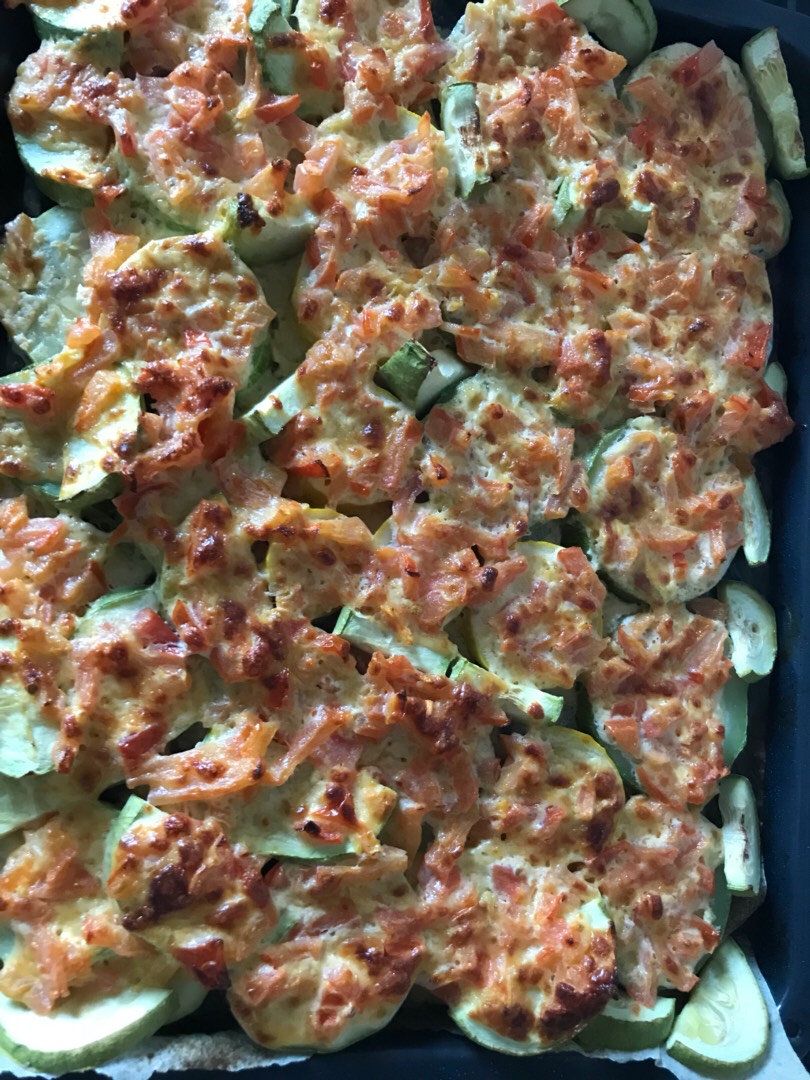 Кабачок под шубой печёный