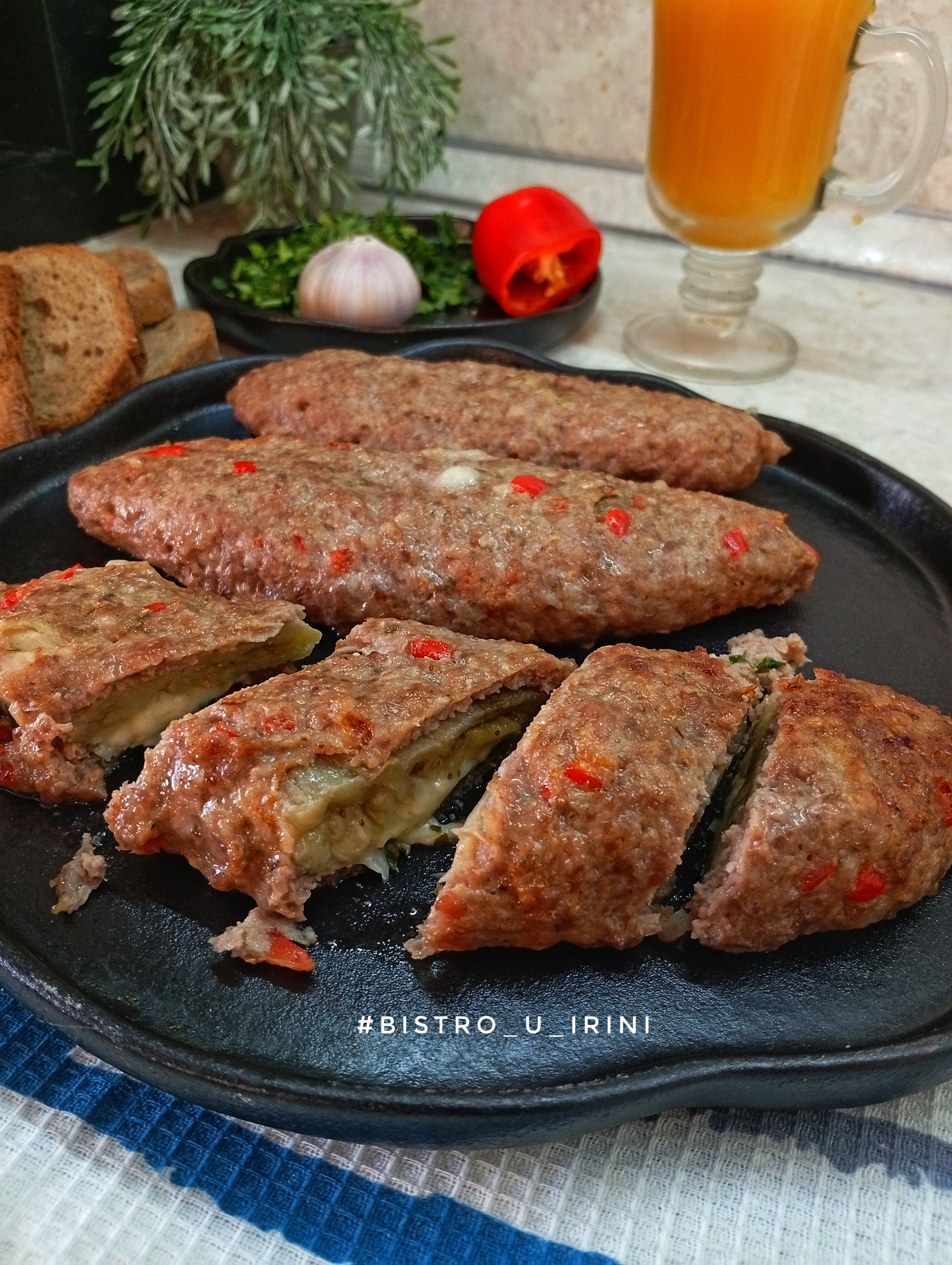 Котлеты по-стамбульски, с начинкой из баклажана