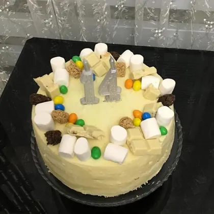 Бисквитный торт со сливочным кремом