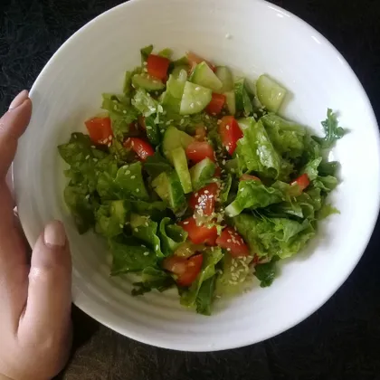Овощной салатик с рукколой