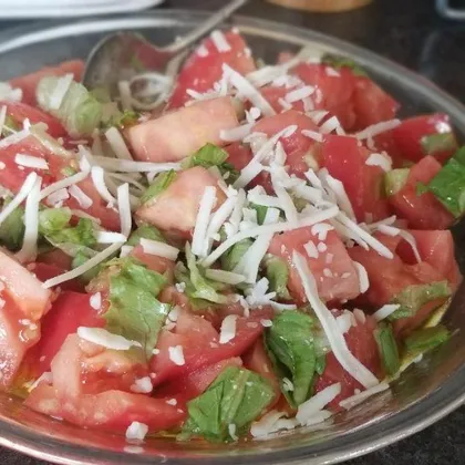 Вкуснейший салат с помидором