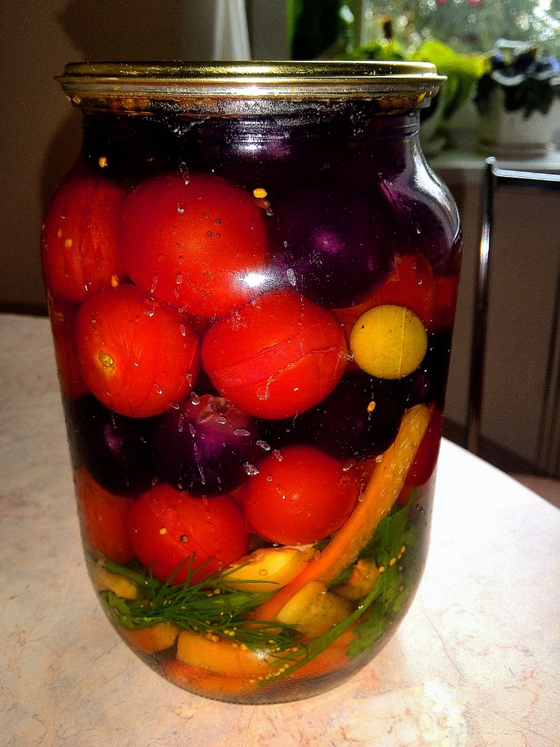 Маринованные черри с виноградом #кулинарныймарафон