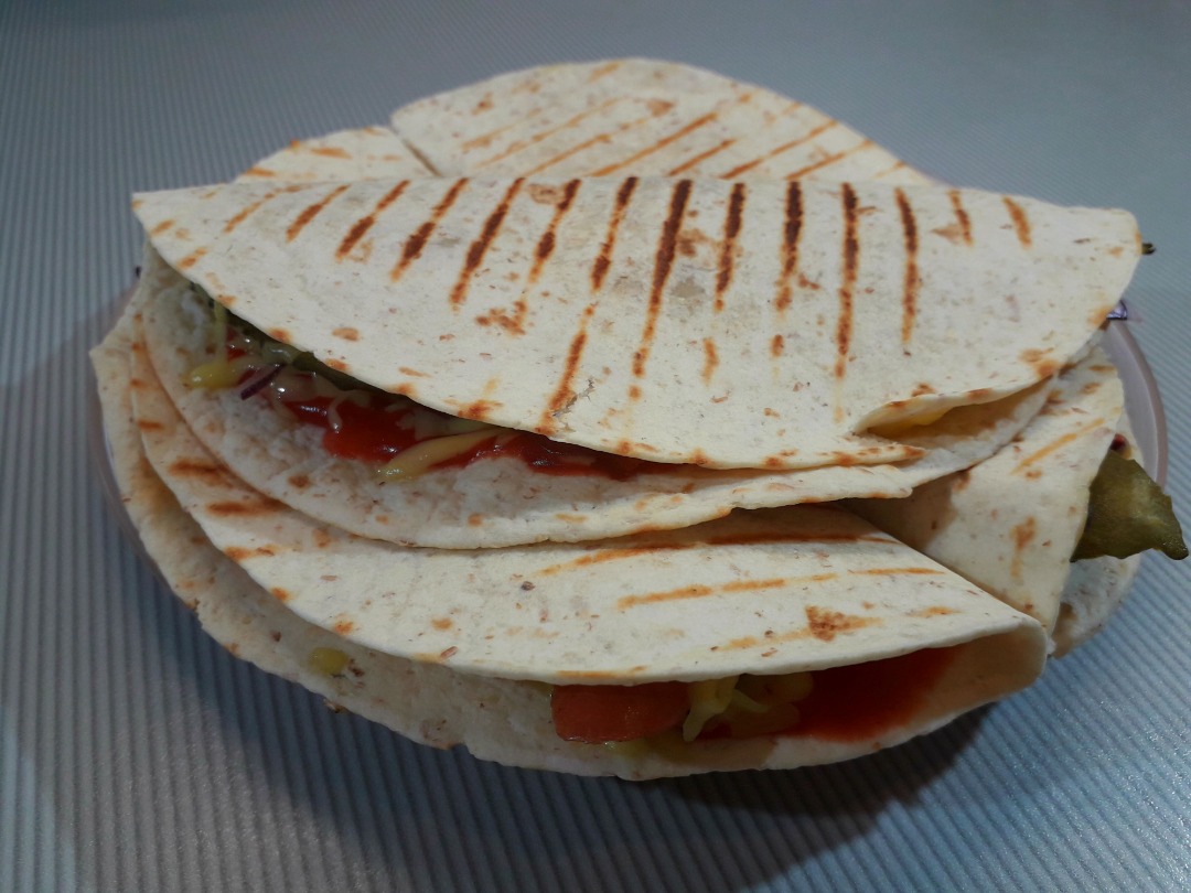 Пиццадилья или закрытая пицца