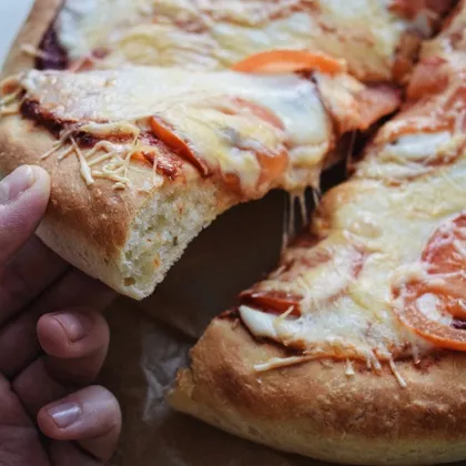 Нереально простое дрожжевое тесто для пиццы🍕🤤 и пицца!
