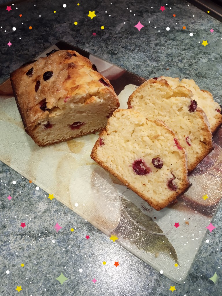 Апельсиновый кекс с клюквой