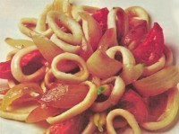 Салат с кальмарами и маринованным луком - пошаговый рецепт с фото на баштрен.рф
