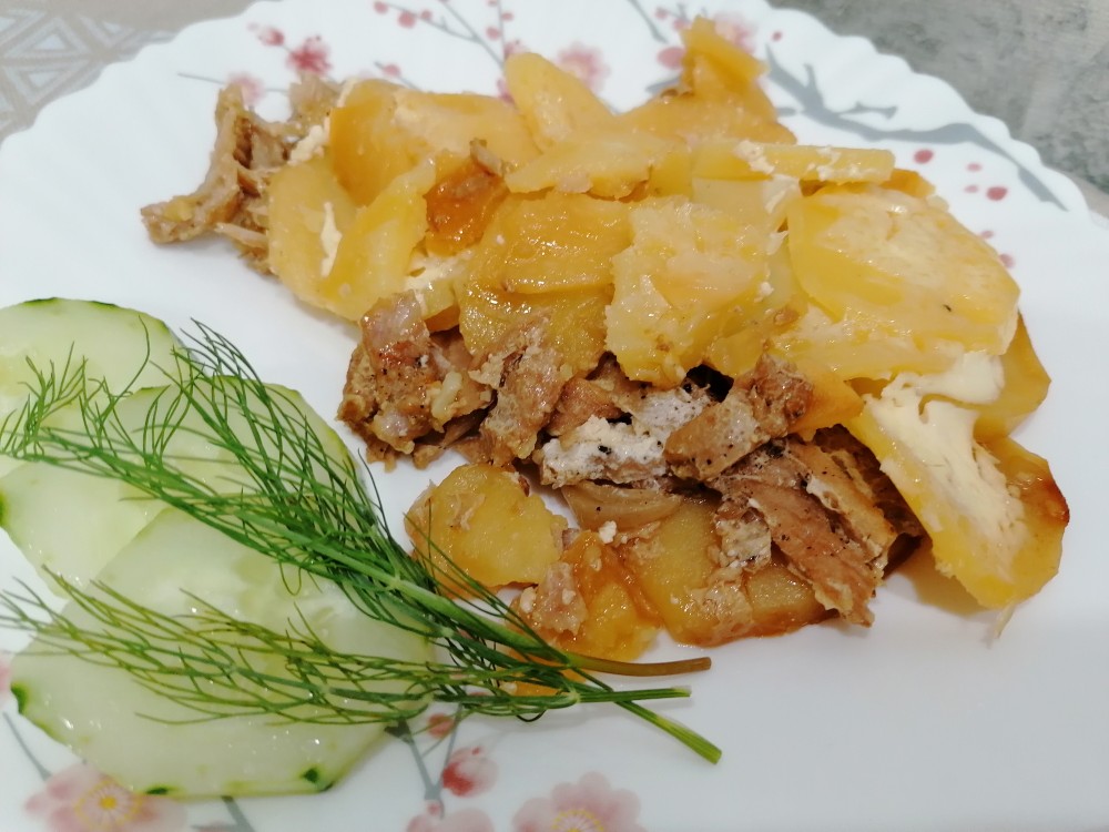 Мясной пирог со свининой и картошкой в духовке рецепт с фото пошагово