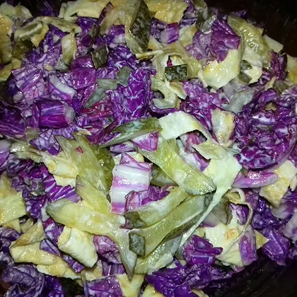 Салат из фиолетовой пекинской капусты