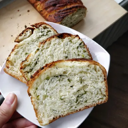 Кранц — хлеб с чесноком и зеленью