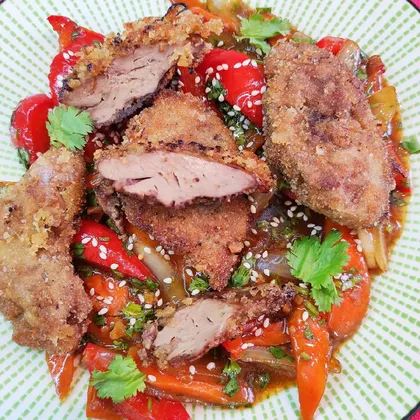 Китайский теплый салат с куриной печенью