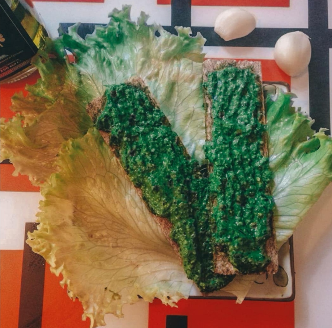 Зелёный соус а-ля песто