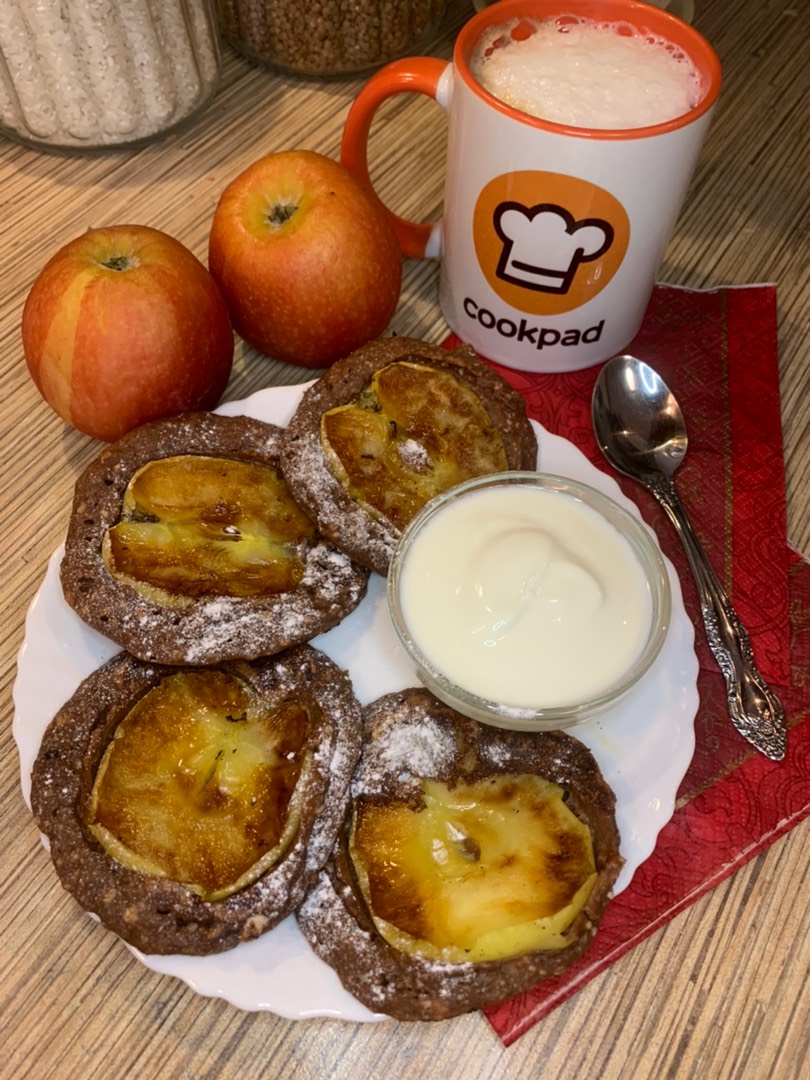 Сырники шоколадные с яблоками