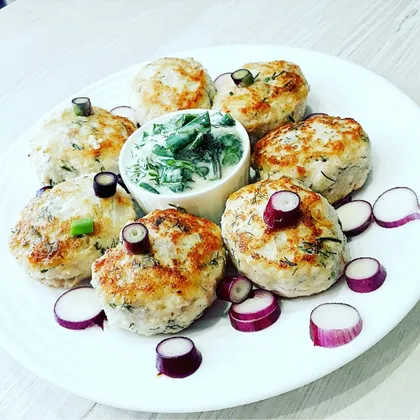 Ароматные Биточки с творогом и курицей