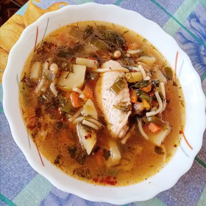 Суп с курицей вермишелью и белой фасолью