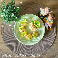 Салат с тунцом и яйцами