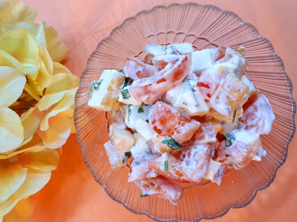 Салат из помидоров с сыром и чесноком – пошаговый рецепт приготовления с фото