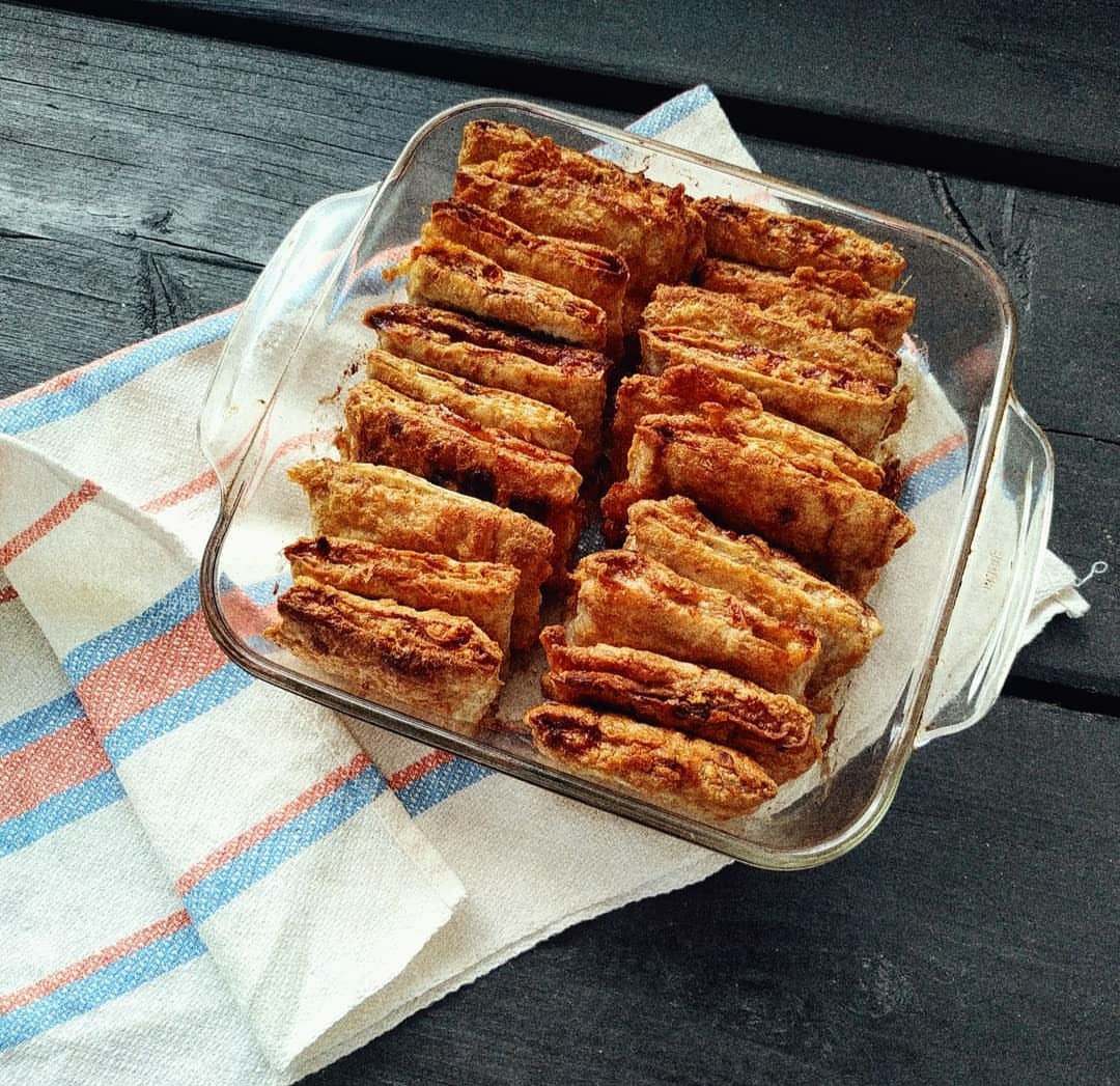 Пирожки с курицей и сыром на скорую руку