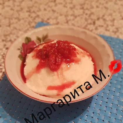 Манная каша с джемом