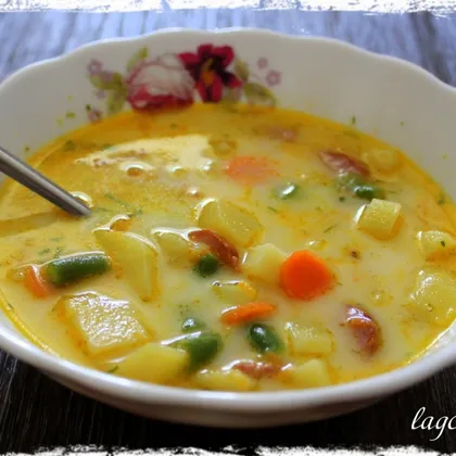 Сырный гороховый суп со стручковой фасолью