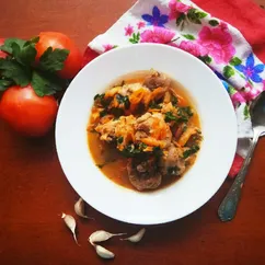 Курочка, тушённая с овощами