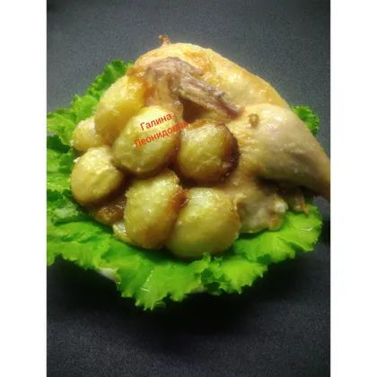 Жареные цыплята в духовке с картофелем