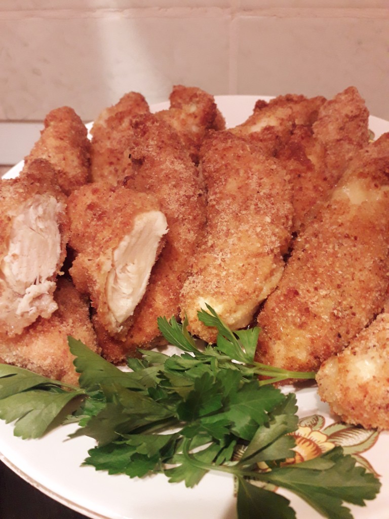 Куриная грудка, в панировке