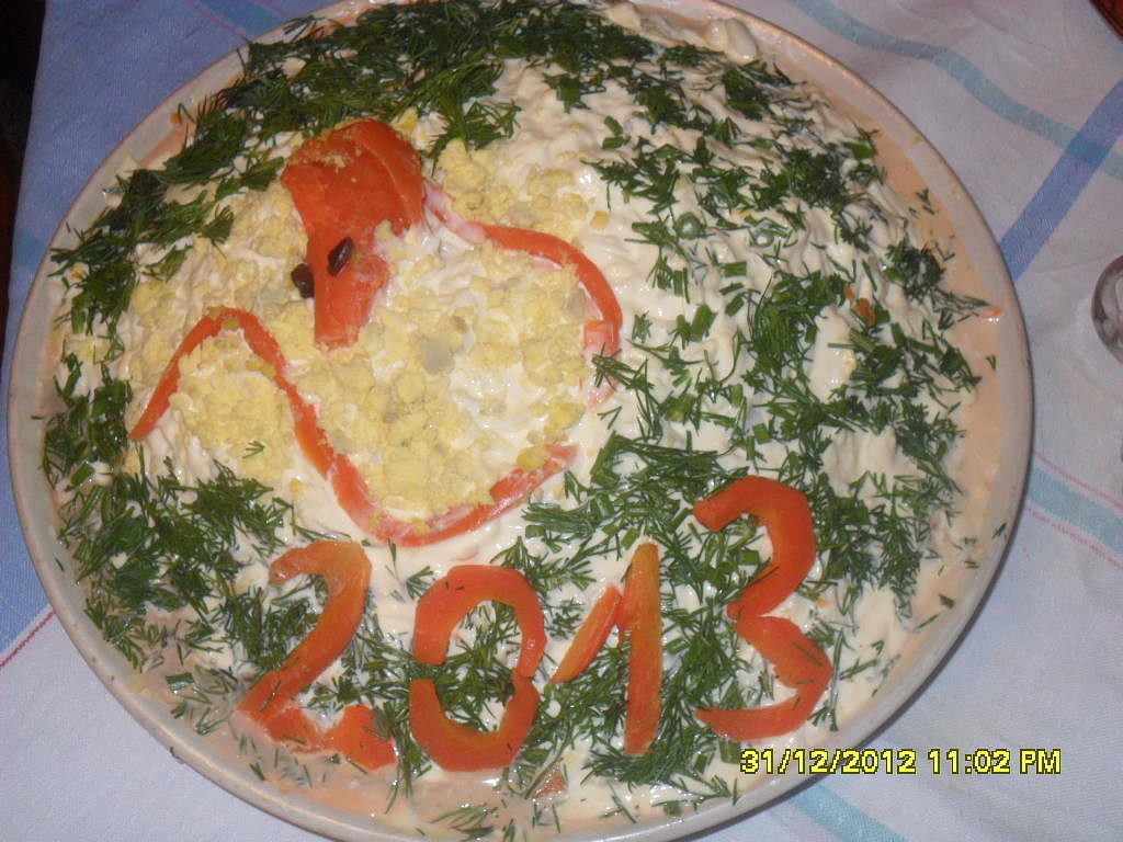 Салат слоёный с языком