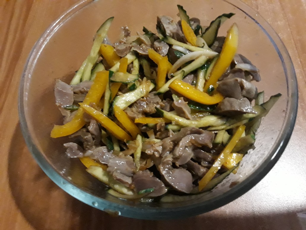 Куриные желудки с овощами