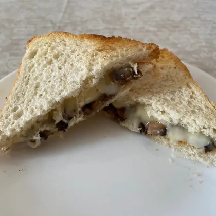 Запечённые сэндвичи с грибами