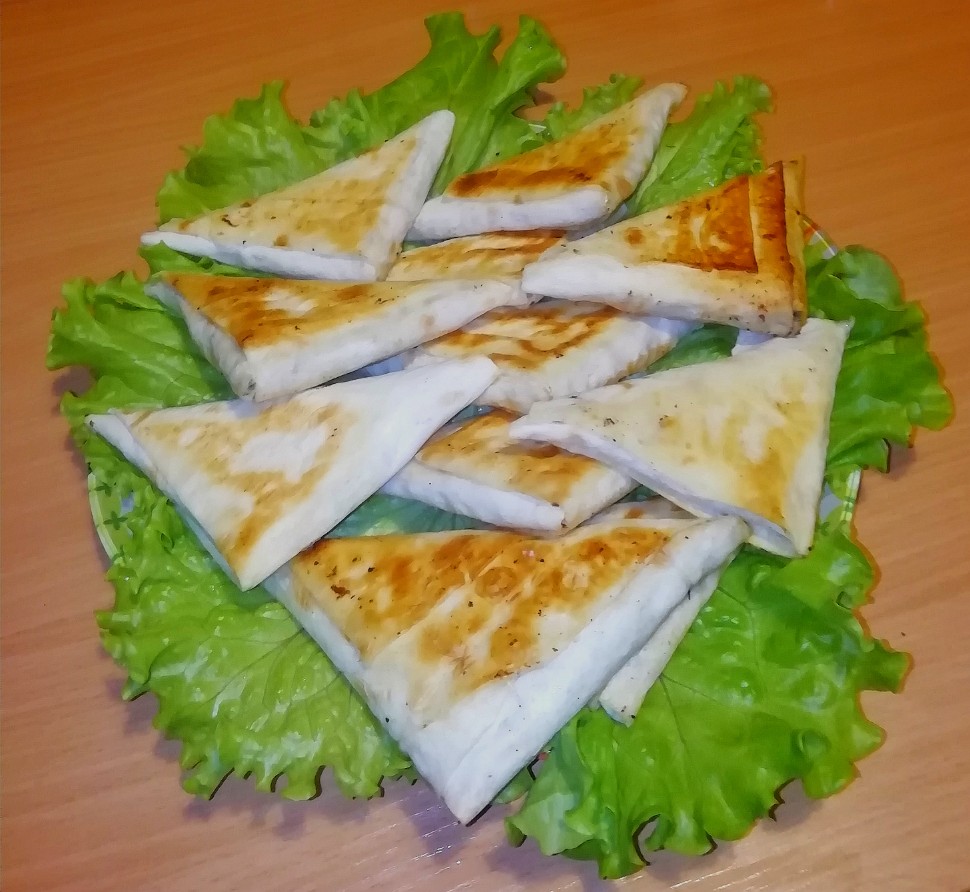 Треугольники с грибами и свининой