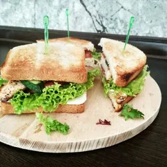 Сэндвич с курицей 🥪