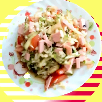 Салат из белокочанной капусты с колбасой