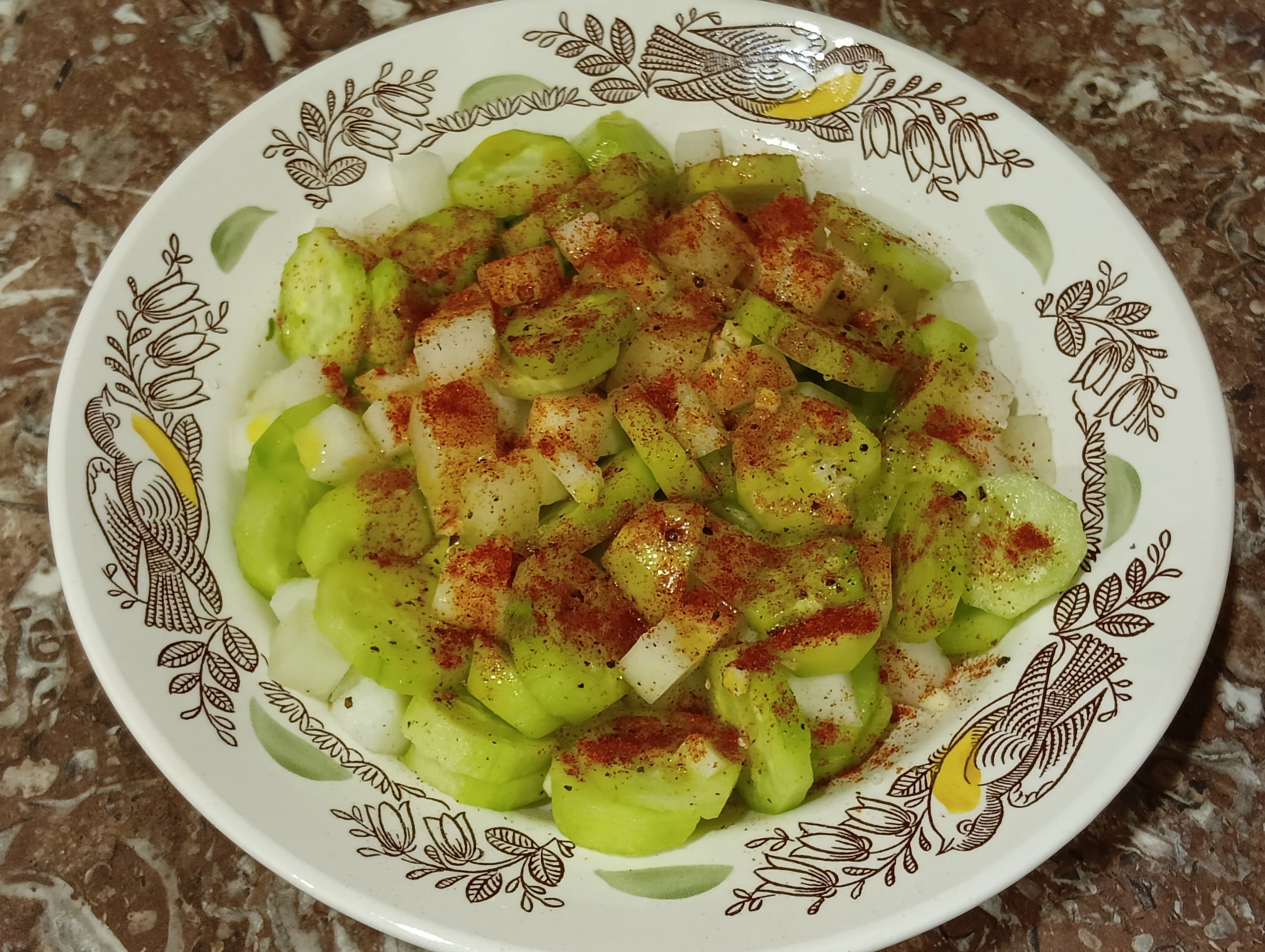 Салат с дыней и дайконом