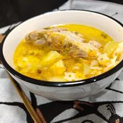 Суп с вермишелью на мясном бульоне