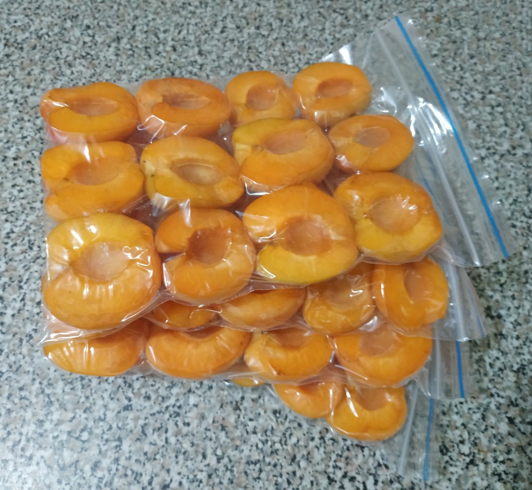 Заморозка свежих абрикосов на зиму