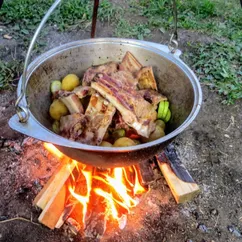 За уши не оттащишь, так ВКУСНО! Очень просто рагу - шашлык в казане