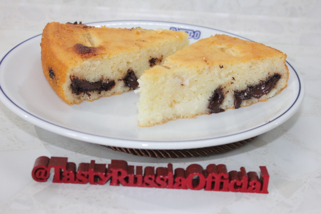 Нежный манник с шоколадом и яблоками -объедение😋