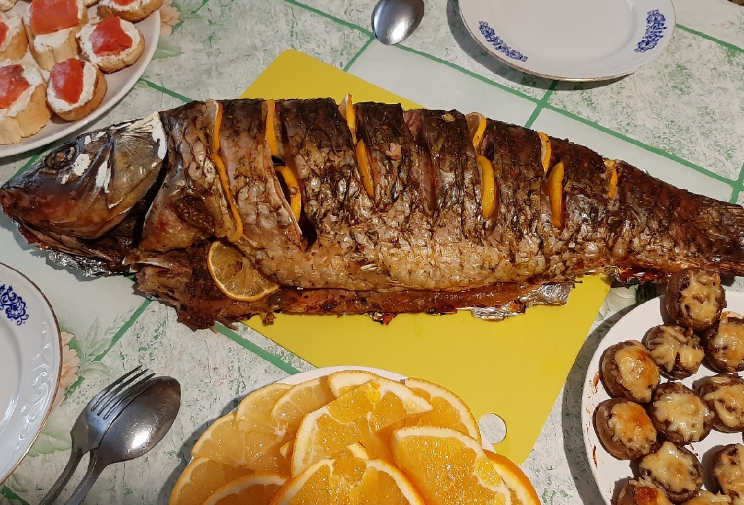 запечь сазана в духовке кусочками в фольге рецепт | Дзен