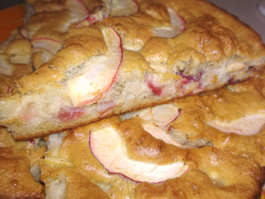 Яблочная шарлотка с корицей 😋