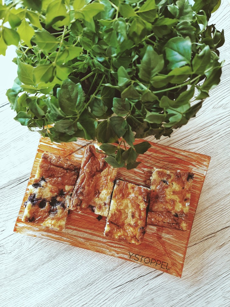 ЧЕРНИЧНЫЙ пирог на миндальной муке🥮⠀
⠀