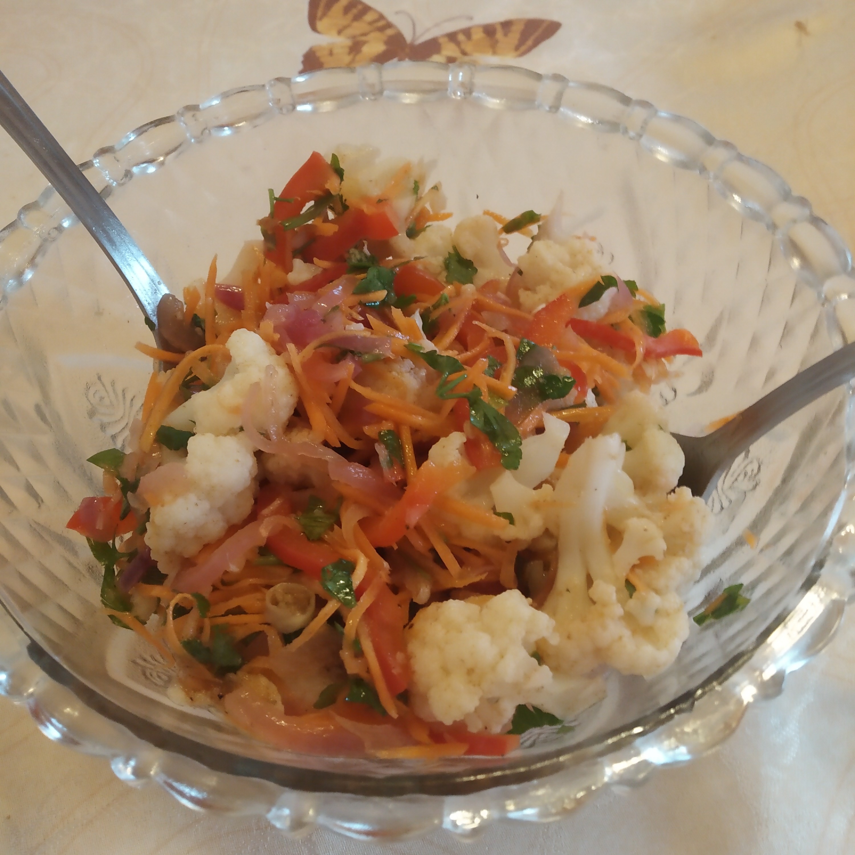 Салат из цветной капусты по-корейски