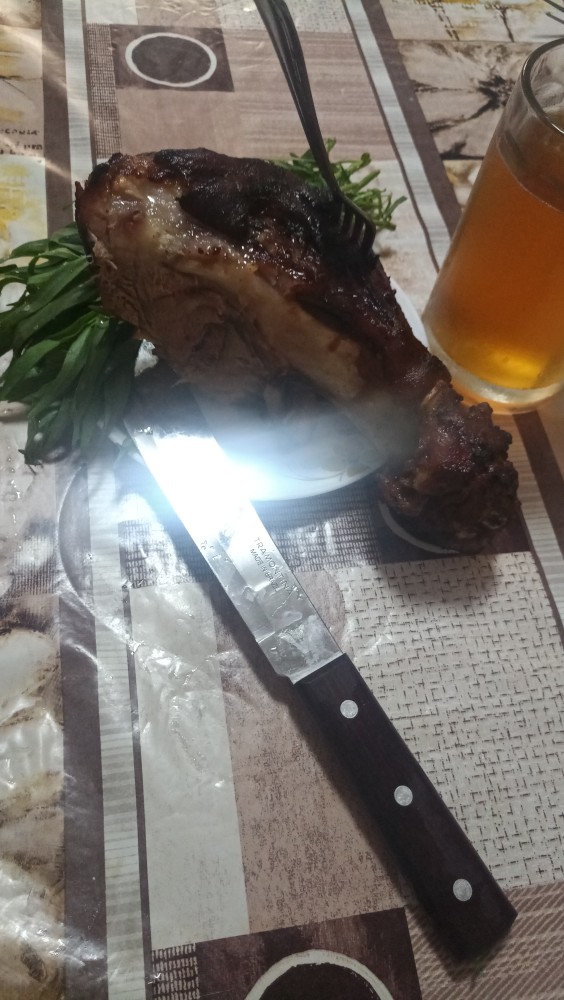 Запеченное вепрево колено
