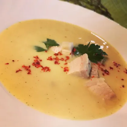 Крем-суп из овощей с отварной свининой