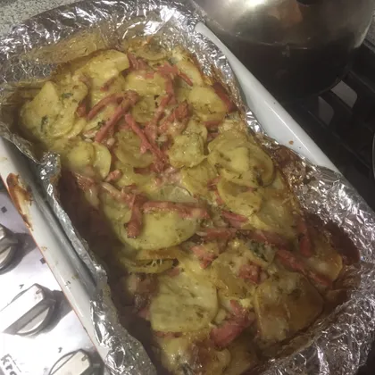 Запеканка с картошкой и колбасой