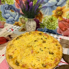 Пицца дрожжевая с солёными огурцами🍕